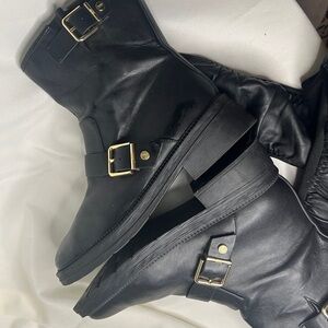 DNKY WOMEN’s Black Leather look Boots with Gold Buckles LOW HEELS SIZE 10